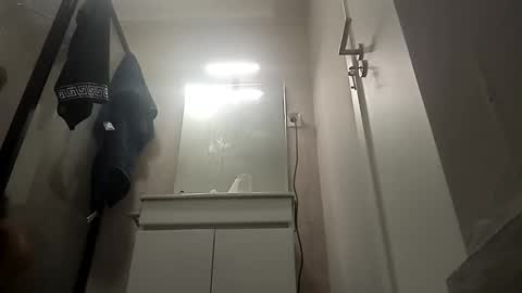 Snapshot of garotodrumon chatting on 03.20.26 garotodrumon online show from 03.20.26