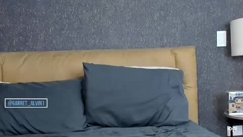 Snapshot of garret_alvin_ chatting on 02.08.25 Garret online show from 02.08.25