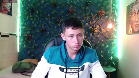 garuo_18 online show from 11.15.25