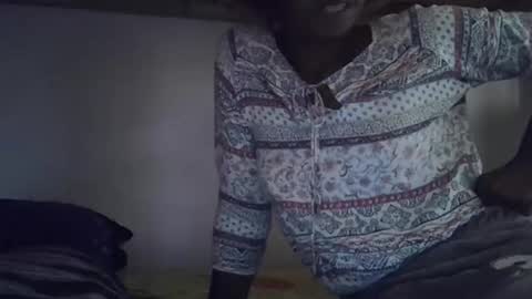 Snapshot of gasielah chatting on 10.28.25 gasielah online show from 10.28.25