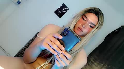 JUST CALL ME OLIVIA online show from 02.17.26