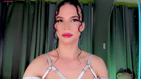 Vnecis Marn online show from 01.21.25