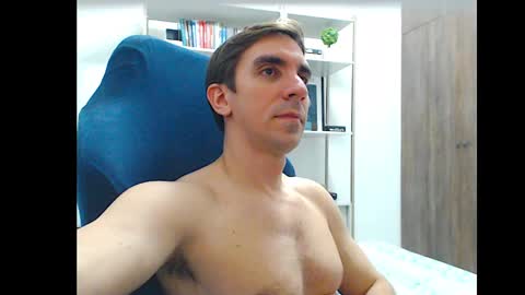 Snapshot of gatosarado23 chatting on 10.10.25 gatosarado23 online show from 10.10.25