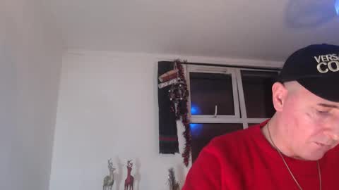 Snapshot of gavinkush chatting on 12.15.25 gavinkush online show from 12.15.25