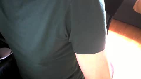 Snapshot of gay_slave_on_cam chatting on 05.10.26 gay slave on cam online show from 05.10.26