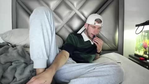 Snapshot of gayndepressed chatting on 10.29.25 Trace online show from 10.29.25