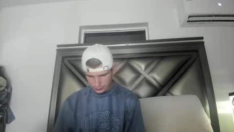 Snapshot of gayndepressed chatting on 11.01.25 Trace online show from 11.01.25