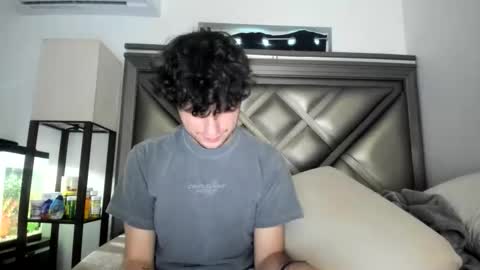 Snapshot of gayndepressed chatting on 06.11.26 Trace online show from 06.11.26