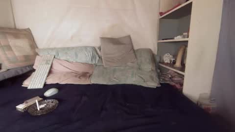 gayrobbin online show from 11.11.25