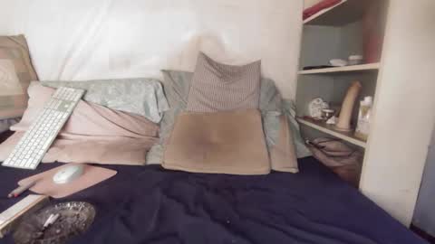 gayrobbin online show from 03.19.26