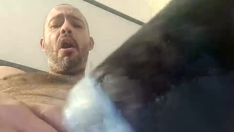 Snapshot of gazg1984 chatting on 01.01.25 gazg1984 online show from 01.01.25