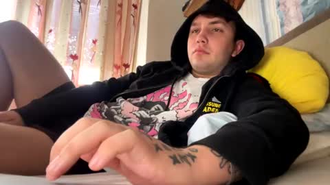 Snapshot of gazs_hore chatting on 12.03.24 Fil online show from 12.03.24