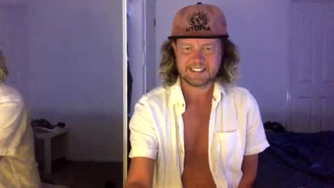 gcsurfer81 online show from 02.18.26