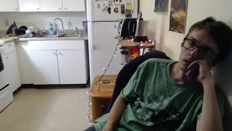Snapshot of gdanch chatting on 12.29.24 G online show from 12.29.24