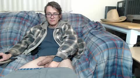 Snapshot of gdanch chatting on 01.09.25 G online show from 01.09.25