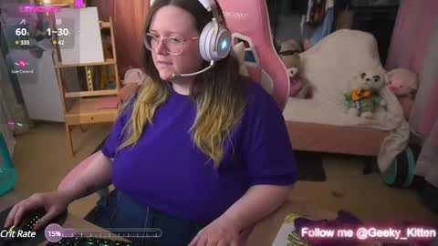 Snapshot of geeky_kitten chatting on 03.05.25 Geeky Kitten Leina -  online show from 03.05.25