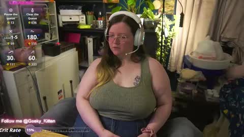 Snapshot of geeky_kitten chatting on 10.05.25 Geeky Kitten Leina -  online show from 10.05.25