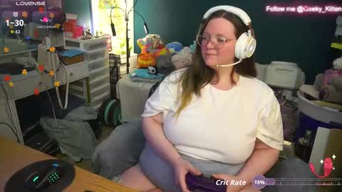 Snapshot of geeky_kitten chatting on 10.20.25 Geeky Kitten Leina -  online show from 10.20.25