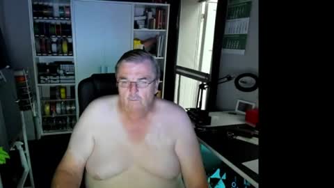 Snapshot of geiler_bock chatting on 07.26.26 Geiler Bock online show from 07.26.26