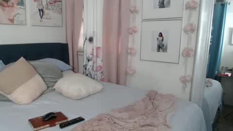 Snapshot of geishapaige chatting on 09.30.25 The Empress online show from 09.30.25