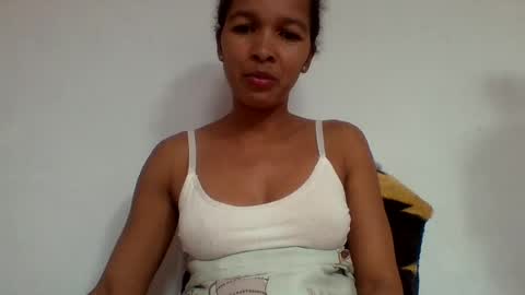 Snapshot of gelmene chatting on 06.22.26 gelmene online show from 06.22.26