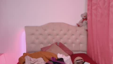 Snapshot of gema_angels chatting on 09.30.25 gema_angels online show from 09.30.25