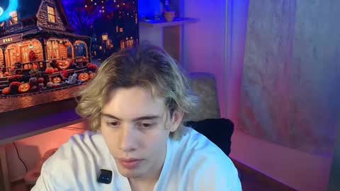 Snapshot of gemdominus chatting on 10.17.25 Gem Dominus online show from 10.17.25