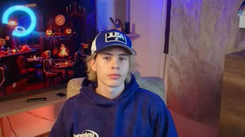 Snapshot of gemdominus chatting on 10.20.25 Gem Dominus online show from 10.20.25