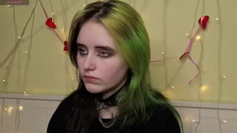 Ilona online show from 10.18.25