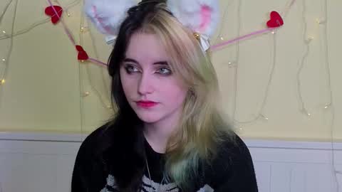 Ilona online show from 11.11.25