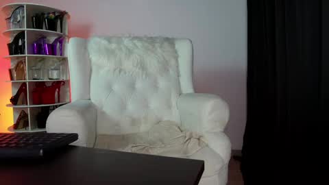 Snapshot of genesis073 chatting on 02.23.25 genesis073 online show from 02.23.25