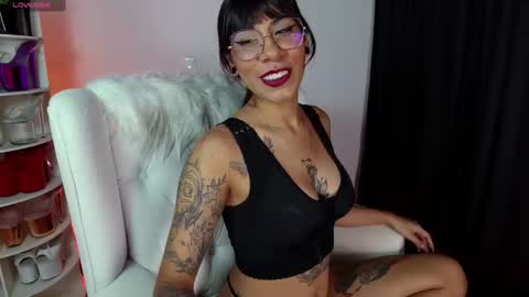 Snapshot of genesis073 chatting on 03.05.25 genesis073 online show from 03.05.25