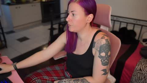 Snapshot of gennyrock chatting on 02.16.25 Genny Rock   and  online show from 02.16.25