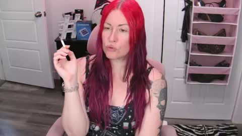 Snapshot of gennyrock chatting on 06.03.26 Genny Rock and online show from 06.03.26