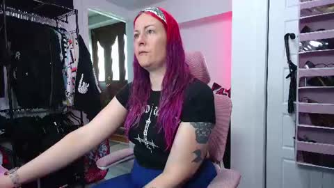 Snapshot of gennyrock chatting on 06.19.26 Genny Rock and online show from 06.19.26
