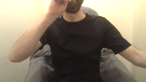 Snapshot of geon2xx chatting on 12.03.24 Geon online show from 12.03.24