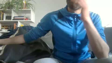 Snapshot of geon2xx chatting on 03.02.25 Geon online show from 03.02.25