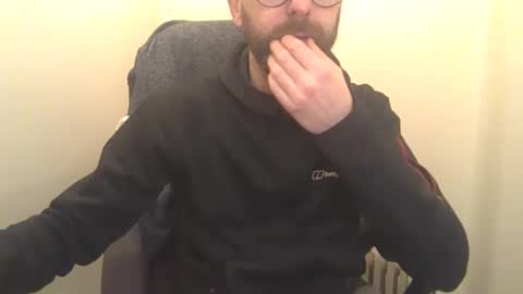 Snapshot of geon2xx chatting on 03.07.25 Geon online show from 03.07.25