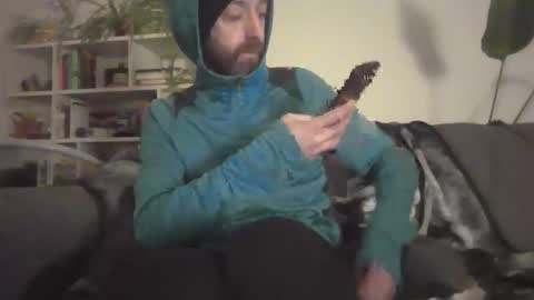 Snapshot of geon2xx chatting on 10.29.25 Geon online show from 10.29.25