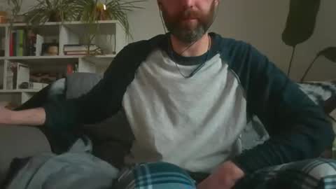 Snapshot of geon2xx chatting on 11.03.25 Geon online show from 11.03.25