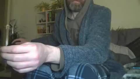 Snapshot of geon2xx chatting on 11.17.25 Geon online show from 11.17.25