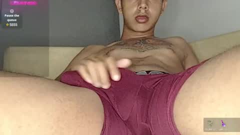 Snapshot of george_bigcock24cm chatting on 02.04.25 george_bigcock24cm online show from 02.04.25