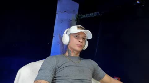 independent model online show from 03.05.26