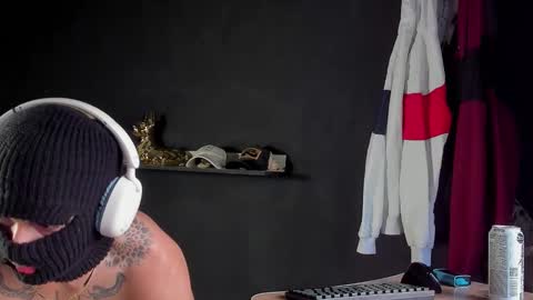 independent model online show from 03.20.26