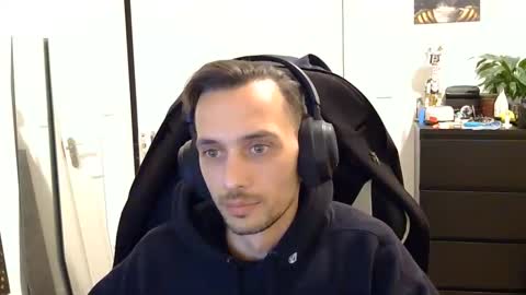 Snapshot of georgek0011 chatting on 10.05.25 georgek0011 online show from 10.05.25