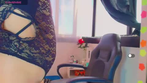 Snapshot of georgina_moschino chatting on 04.25.26 georgina_moschino online show from 04.25.26