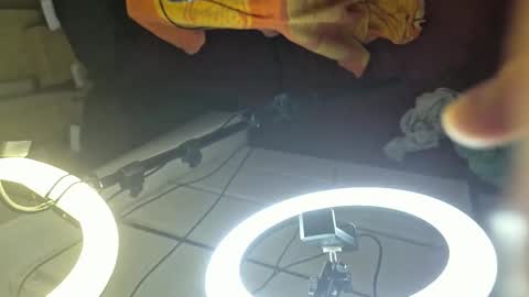 A  A online show from 02.11.25