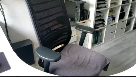 Snapshot of germinator33 chatting on 09.11.25 germinator33 online show from 09.11.25