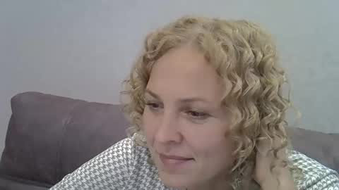 gessy_vellian8 online show from 10.21.25