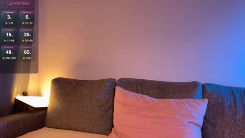 Snapshot of gethigh_ chatting on 10.31.25 Liz and Mark online show from 10.31.25